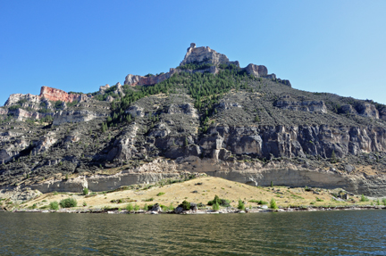 Bighorn Lake and cliffs