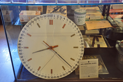 Colonel Sanders' cooking clock