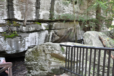 big boulders on the trail down