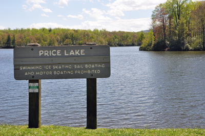 sign - Price Lake