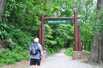 Lee Duquette entering the hiking trail