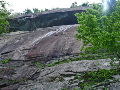 The cliffs beside the falls