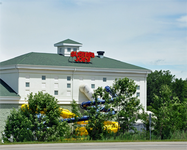 An indoor-outdoor water park