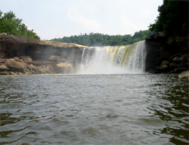 approaching Cumberland Falls