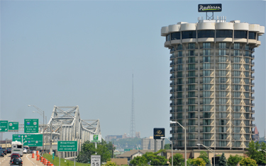 The two RV Gypsies drive through Cincinnati, Ohio