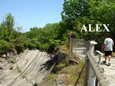Alex at the glacial grooves