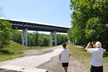 hinking under the bridge