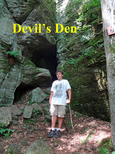 Devil's Den at Panama Rocks