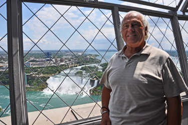 Lee Duquette at Skylon Tower