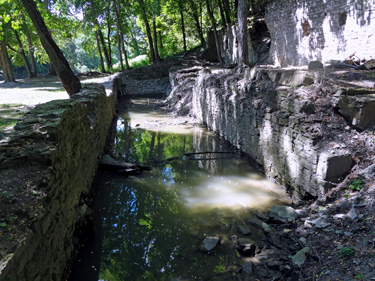Outside Lockport Cave