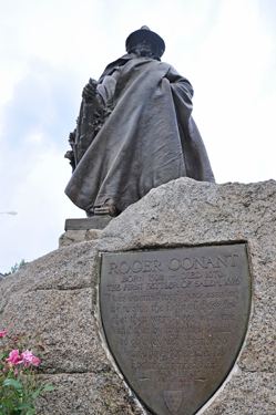 Roger Conant statue