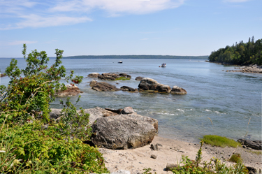 views approaching the bridge in Blue Hill Maine