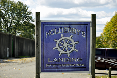 sign - Holderby's Landing