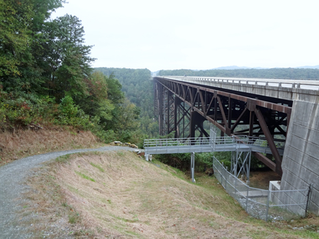 the trail leading to the bridge