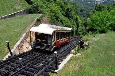 View of the cable car as it starts back down Lookout Mountain