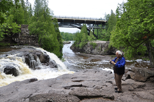 Lee Duquette at the Upper Falls at Gooseberry State Park