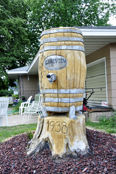 root beer mug carving