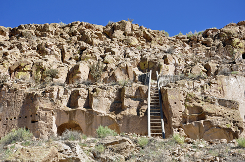the ladder up the cliff dwelling