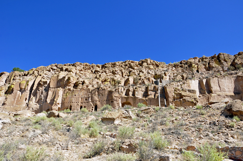 the ladder up the cliff dwelling