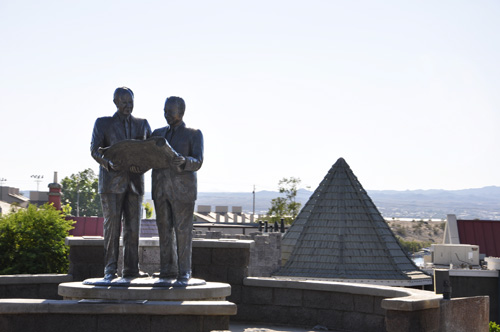 Statue of Lake Havasu City founders 