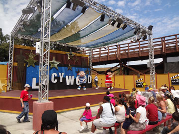 Camp Snoopy - a kiddie show