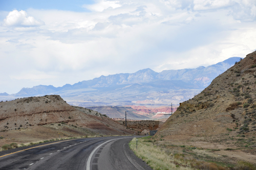 curvy roads, cliffs and beautiful scenery