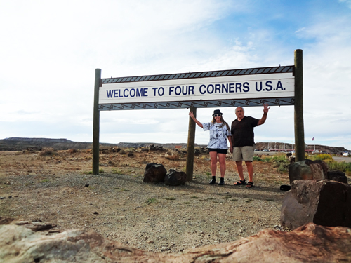the two RV Gypsies at the welcome sign