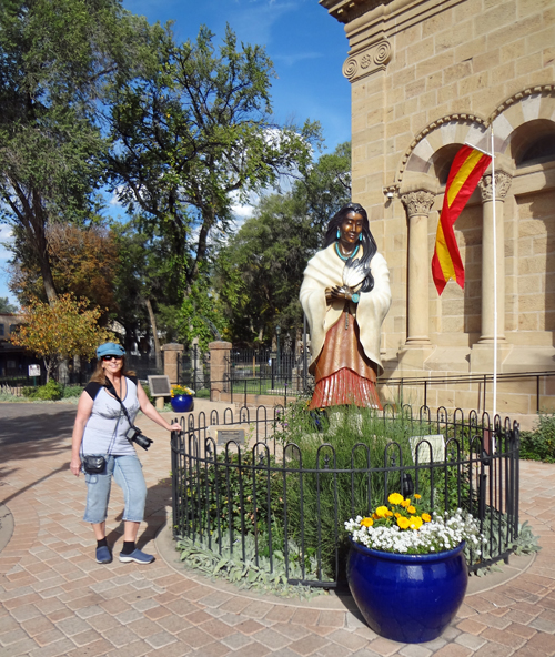 Karen Duquette and the statue of Kateri Tekakwitha