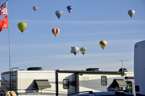 Party Panda and other hot air balloons