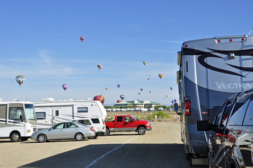 The two RV Gypsies ready to leave in thier RV