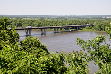 The Mark Twain Memorial Bridge