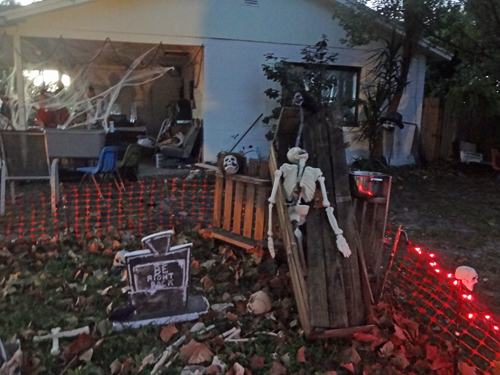 Halloween yard