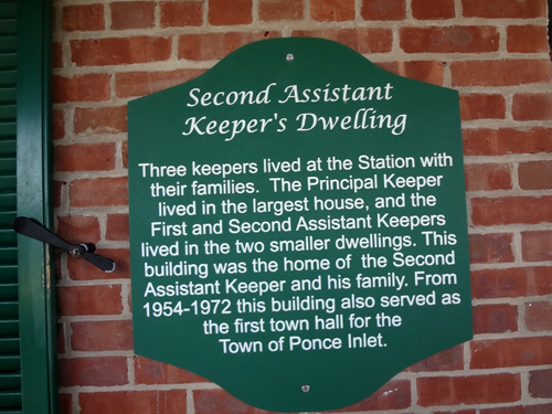 sign about other buildings on the lighthouse grounds