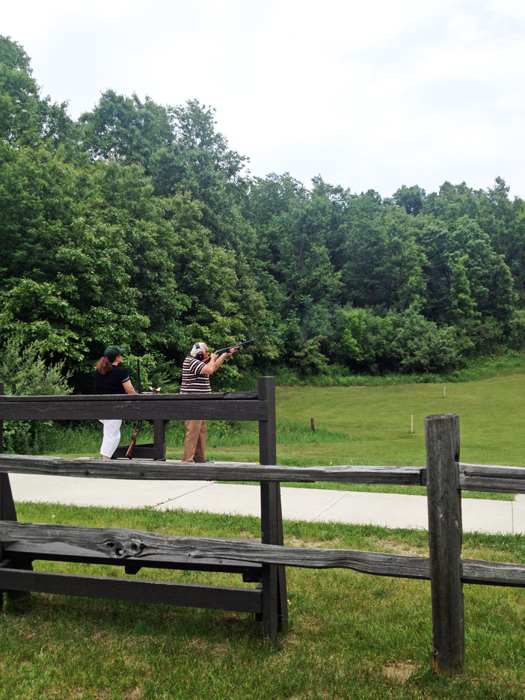 Lee Duquette hits eight clays in a row.