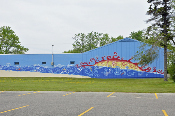 A nicely painted building