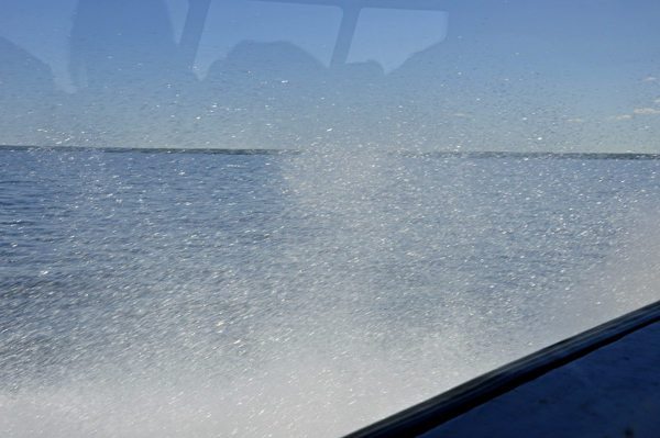 waves spashing against the side of the ferry