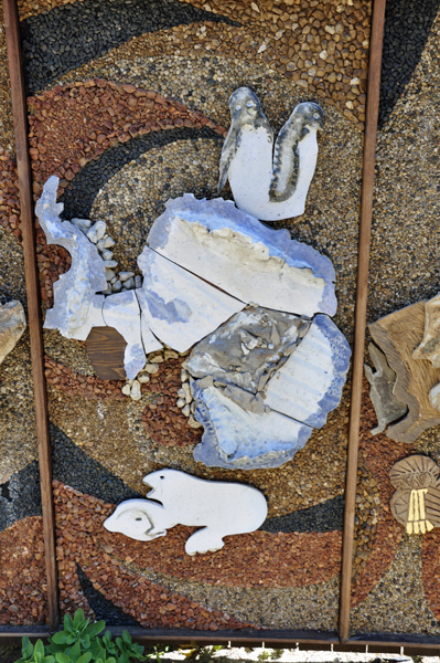 carvings outside the Legs Inn