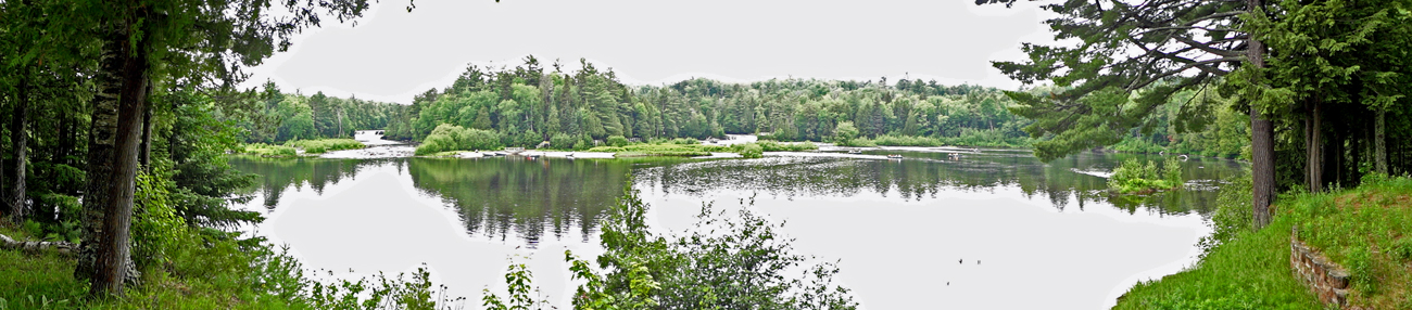 panorama of the Lower Tahquamenon Falls