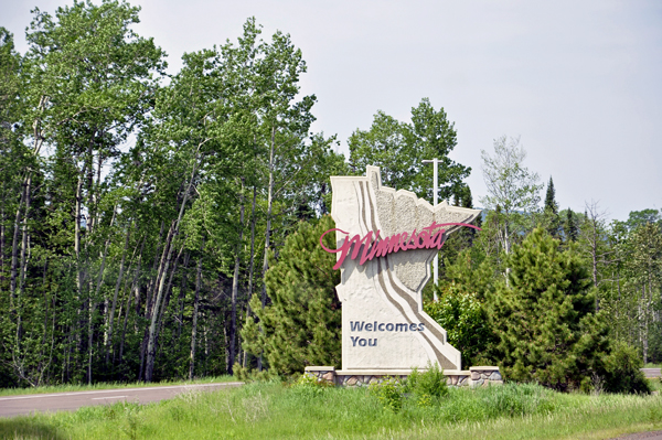 Welcome to Minnesota sign