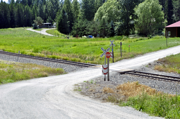 train tracks by the park entrance