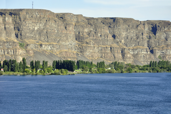 the breathtaking Columbia River.