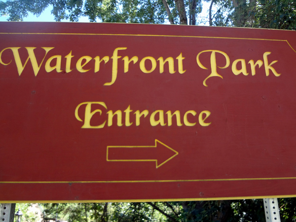 Waterfront Park sign