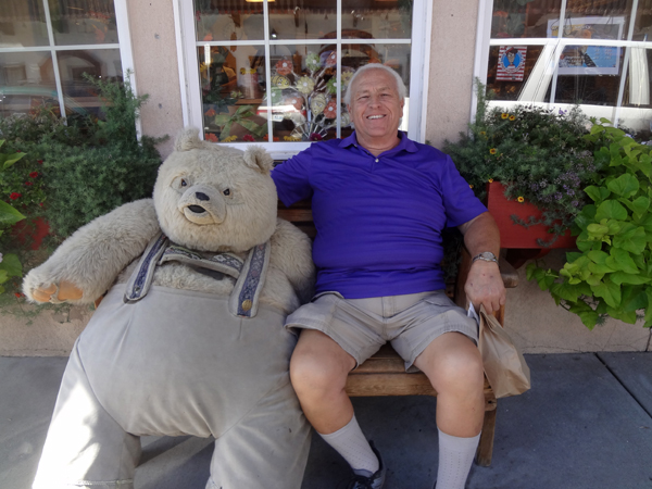 Lee Duquette relaxes with his new buddy