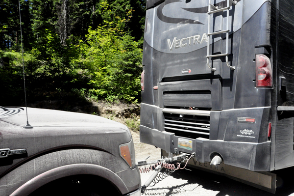 the dusty RV and toad of the two RV Gypsies