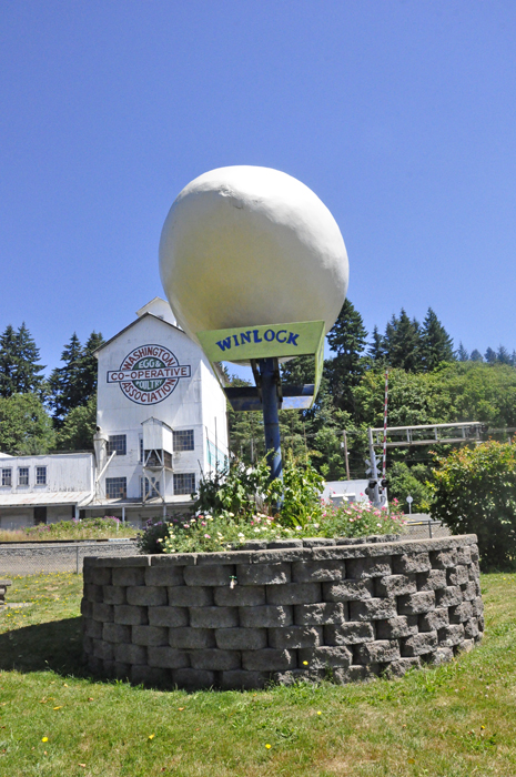 The World's Largest Egg in Winlock, Washington,