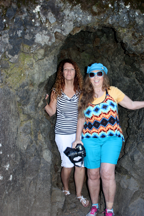 Ilse and Karen in a mini dugout