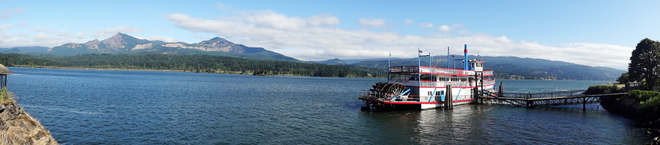 the Columbia Gorge Sternwheeler