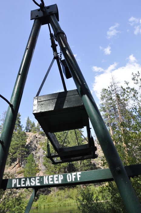 sign about the 1905 River Ruler