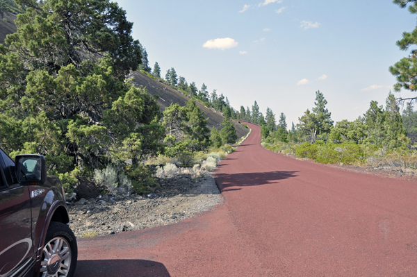 the road to the top of Lava Butte