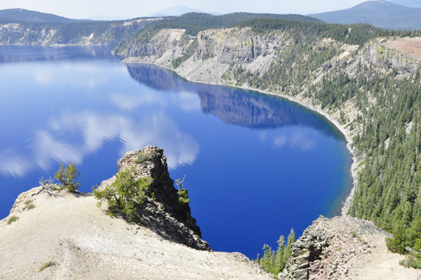 such blue water in this panorama